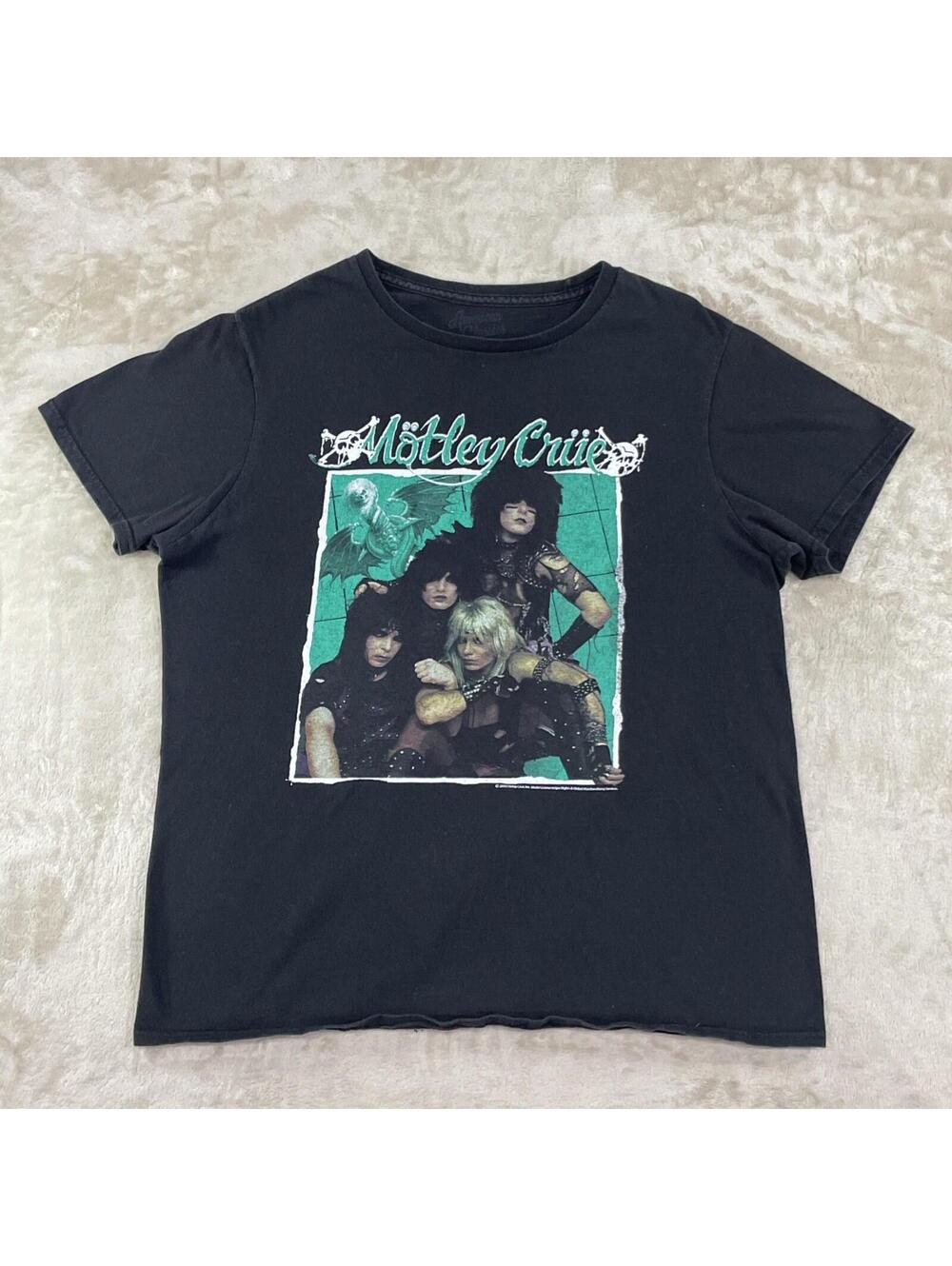 Motley Crue Women’s American Classics Black T-Shirt Rock Band Size Medium